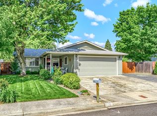 1124 SW Ballinger Dr, Grants Pass, OR 97526