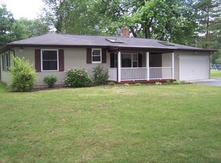 655 Sturgeon Point Rd, Derby, NY 14047