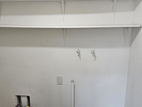 3rd image of 2315 Windsor Dr #2315