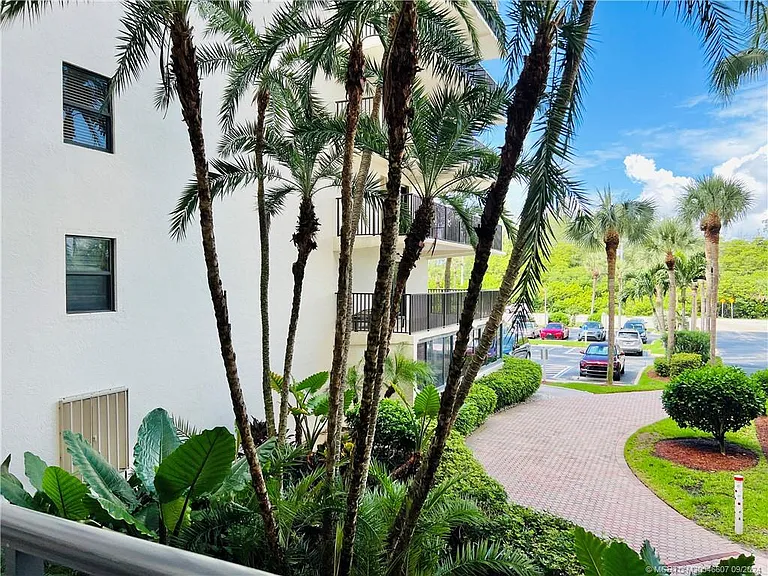 10044 S Ocean Dr #205 — Photo 60