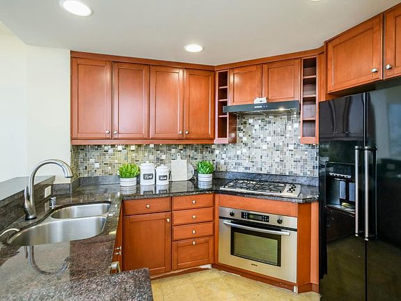 4th image of 222 8th Ave APT 314
