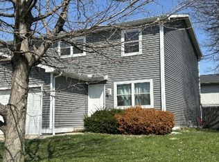 2520 Leeper Dr, Champaign, IL 61822