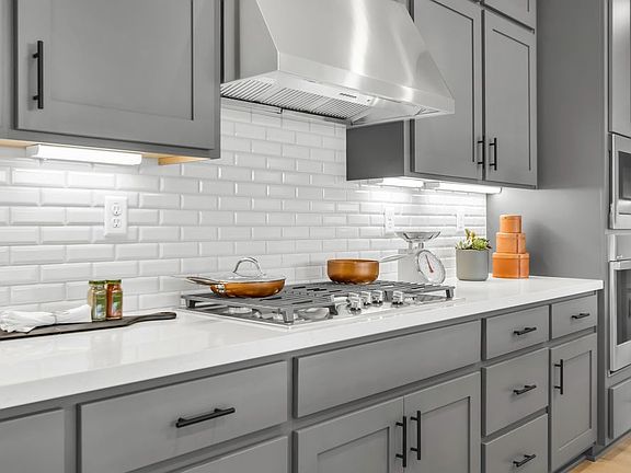 4th image of 4244 Crescent Way