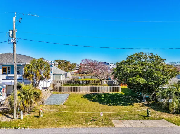 122 Dow Avenue, Kure Beach, NC 28449