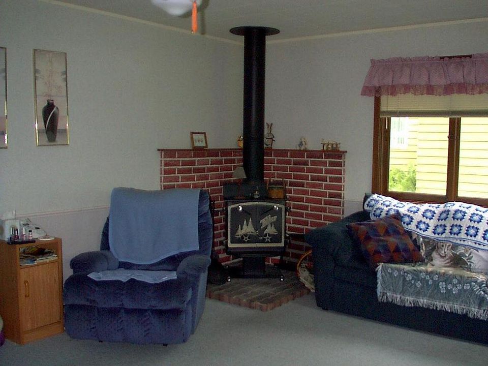 2nd image of 328 Cromb St