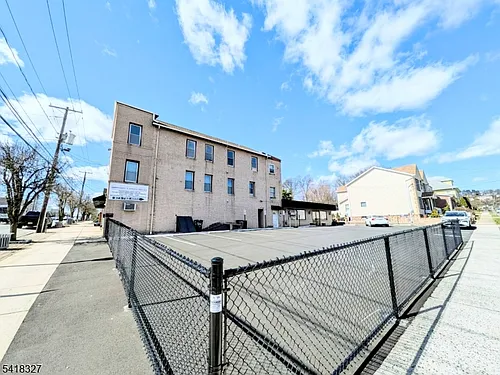 239 Union Blvd Photo 1