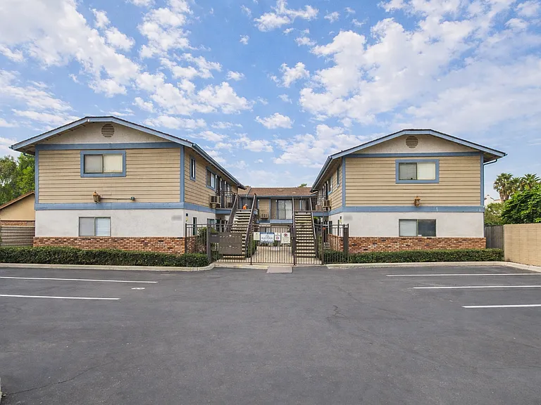 411 Park Way — Photo 34