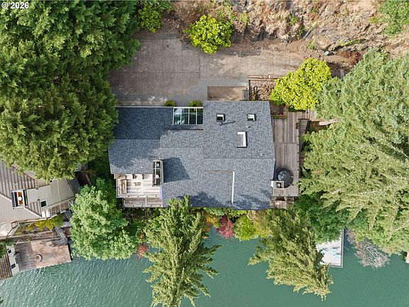 5th image of 2236 Summit Ct
