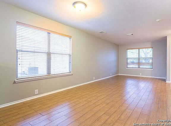 5th image of 15815 Bellister St