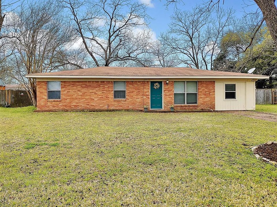 1st image of 404 Chumney Dr
