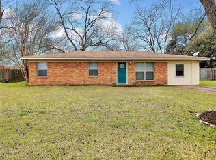 404 Chumney Dr, Teague, TX