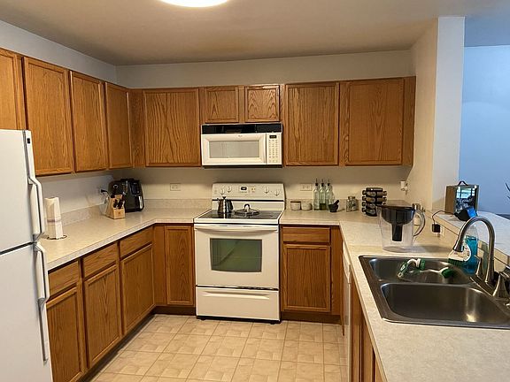 4th image of 213 Silverstone Dr Unit 213