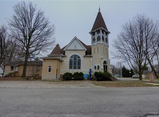 300 N Putnam St, Moweaqua, IL