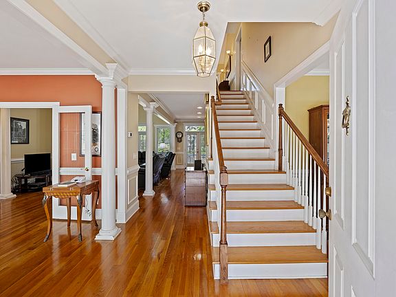 5th image of 7938 Pelican Bay Dr