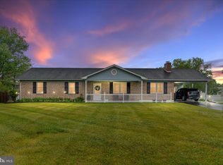 106 Essex Cir, Stephens City, VA 22655