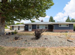 223 W Hazel St, Roseburg, OR 97471