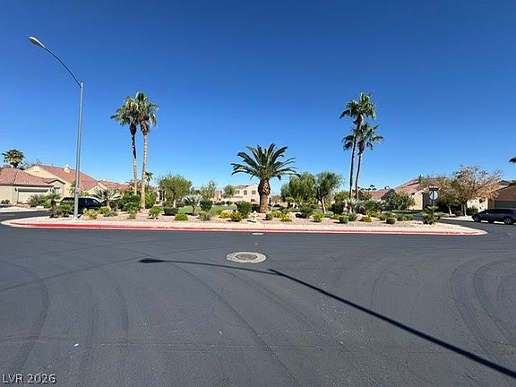 2nd image of 1373 Gran Vista Ave