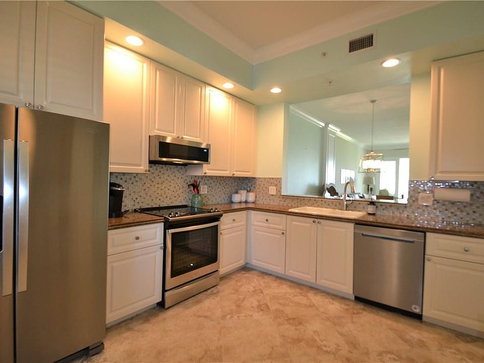 1st image of 4 Harbour Isle Drive #104