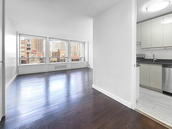 4th image of 330 E 33rd St APT 3F