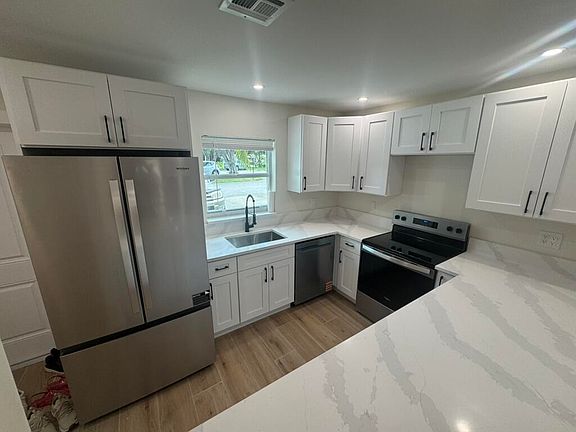3rd image of 435 SW Natura Avenue #A