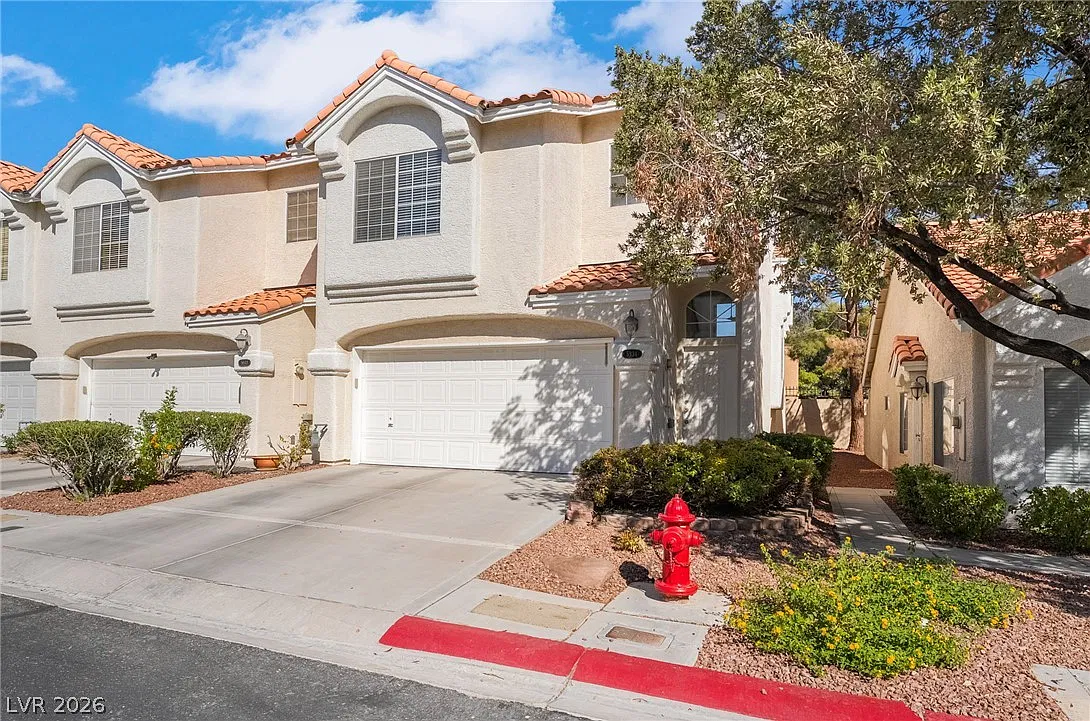 2 bed, 2.5 bath, 1677 sqft, $2,100 — Photo 4