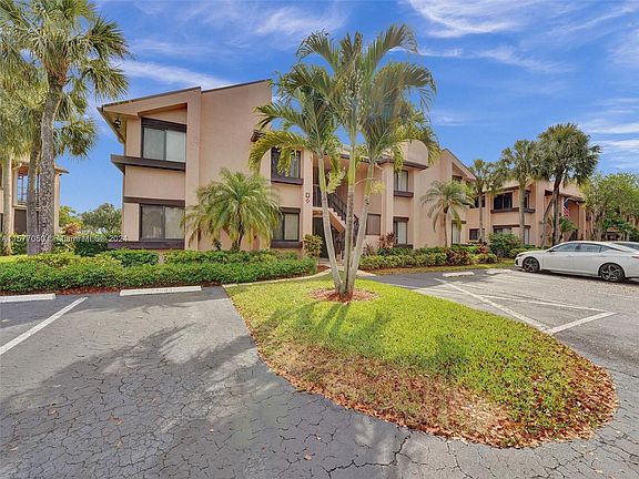 4th image of 2200 SW 92nd Ter APT 2804