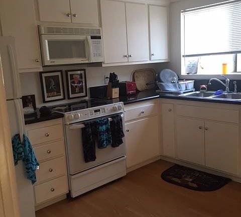 3rd image of 122 23rd St APT B