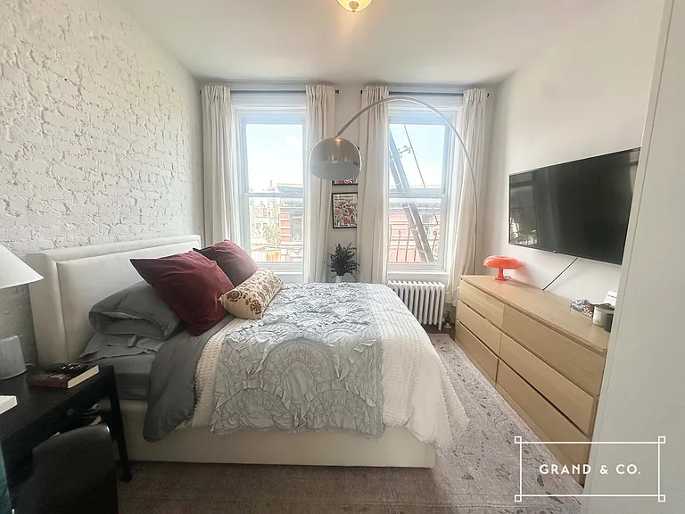 120 Mac Dougal St #21 — Photo 2