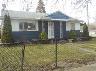 1313 Louis Ave, Flint, MI 48505