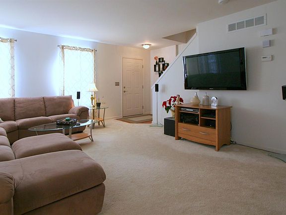 5th image of 1861 Telford Ct