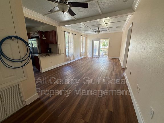 3rd image of 3817 Rilma Ave
