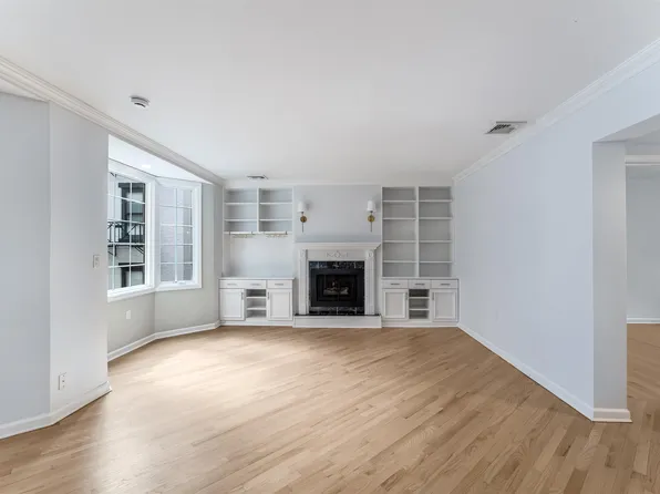 1108 Hudson St APT 4B, Hoboken, NJ 07030