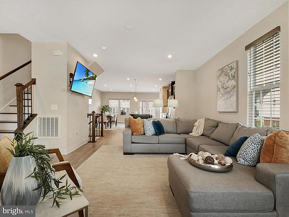 4th image of 11323 Willow Green Cir