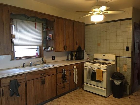 2nd image of 1084 21st Ave SE
