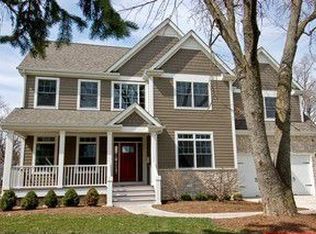 366 Cumnor Ave, Glen Ellyn, IL 60137