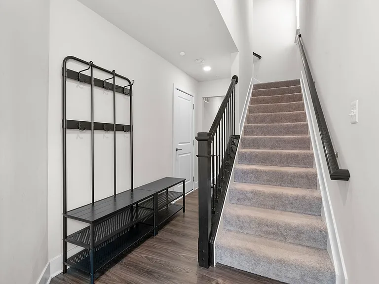 8017 Potter Pl — Photo 33