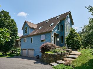 60 Country Corners Rd, Amherst, MA 01002