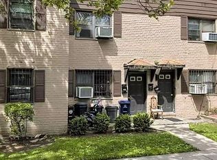 71-38 147th St #27A, Flushing, NY 11367