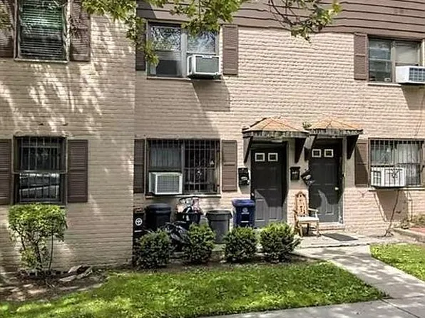 71-38 147th St #27A, Flushing, NY 11367