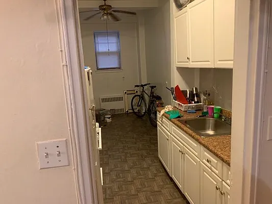 Rented by Johanna Gyuro, LREB | media 30