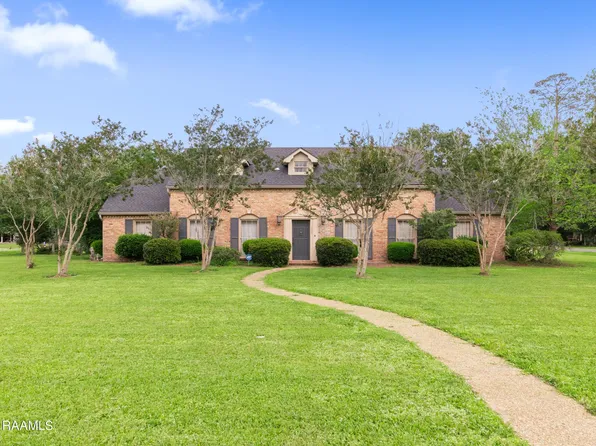 100 Woodlawn Dr, Crowley, LA 70526