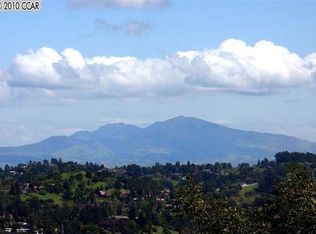 14 Camino Del Diablo, Orinda, CA 94563