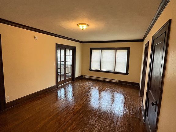 4th image of 222 N 5th St APT 103