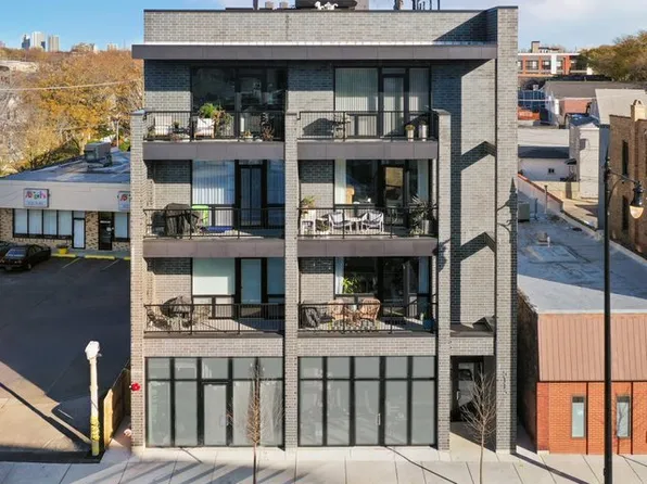 5113 N Lincoln Ave #303, Chicago, IL 60625