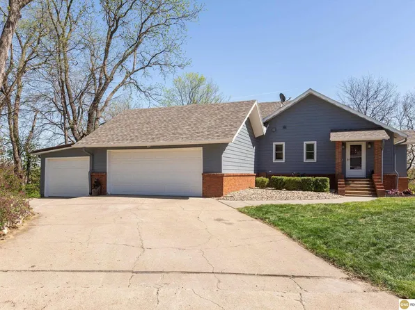 1103 Earl Ct, Plattsmouth, NE 68048