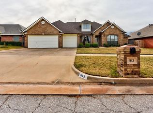 812 NW 143rd St, Edmond, OK 73013