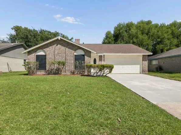 11826 Grapewood Dr, Houston, TX 77089