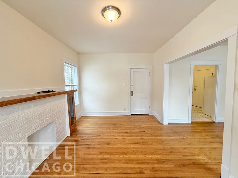 2915 W George St #2 — Photo 2