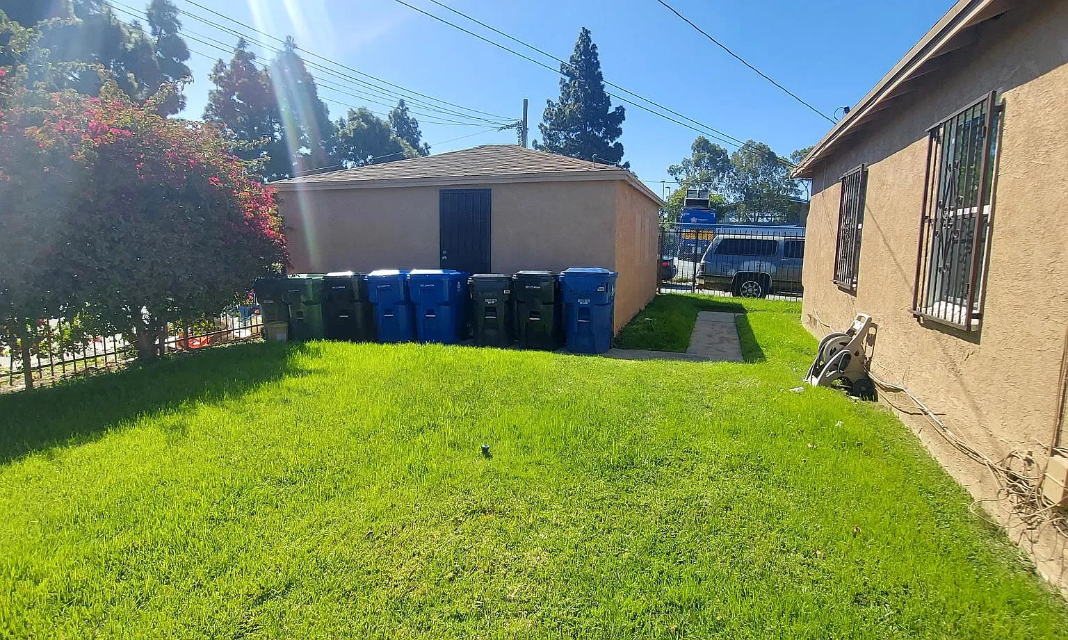 2 bed, 900 sqft, $2,300 — Photo 4