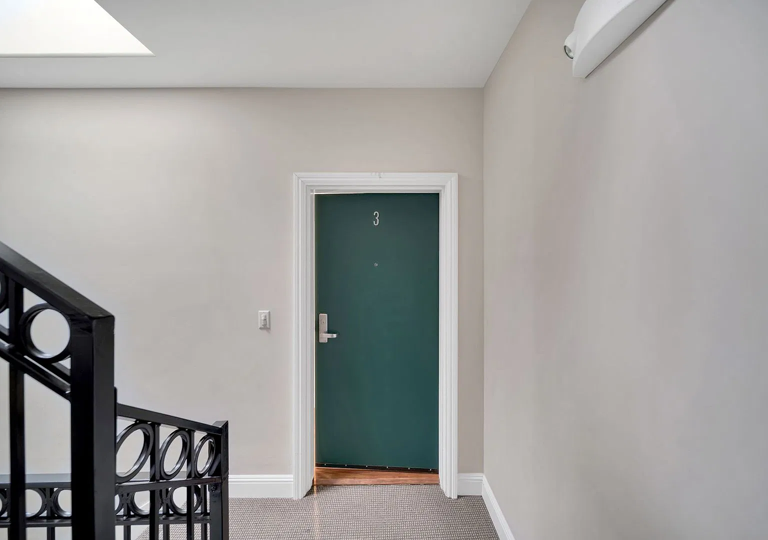 Penthouse For Rent — Photo 4